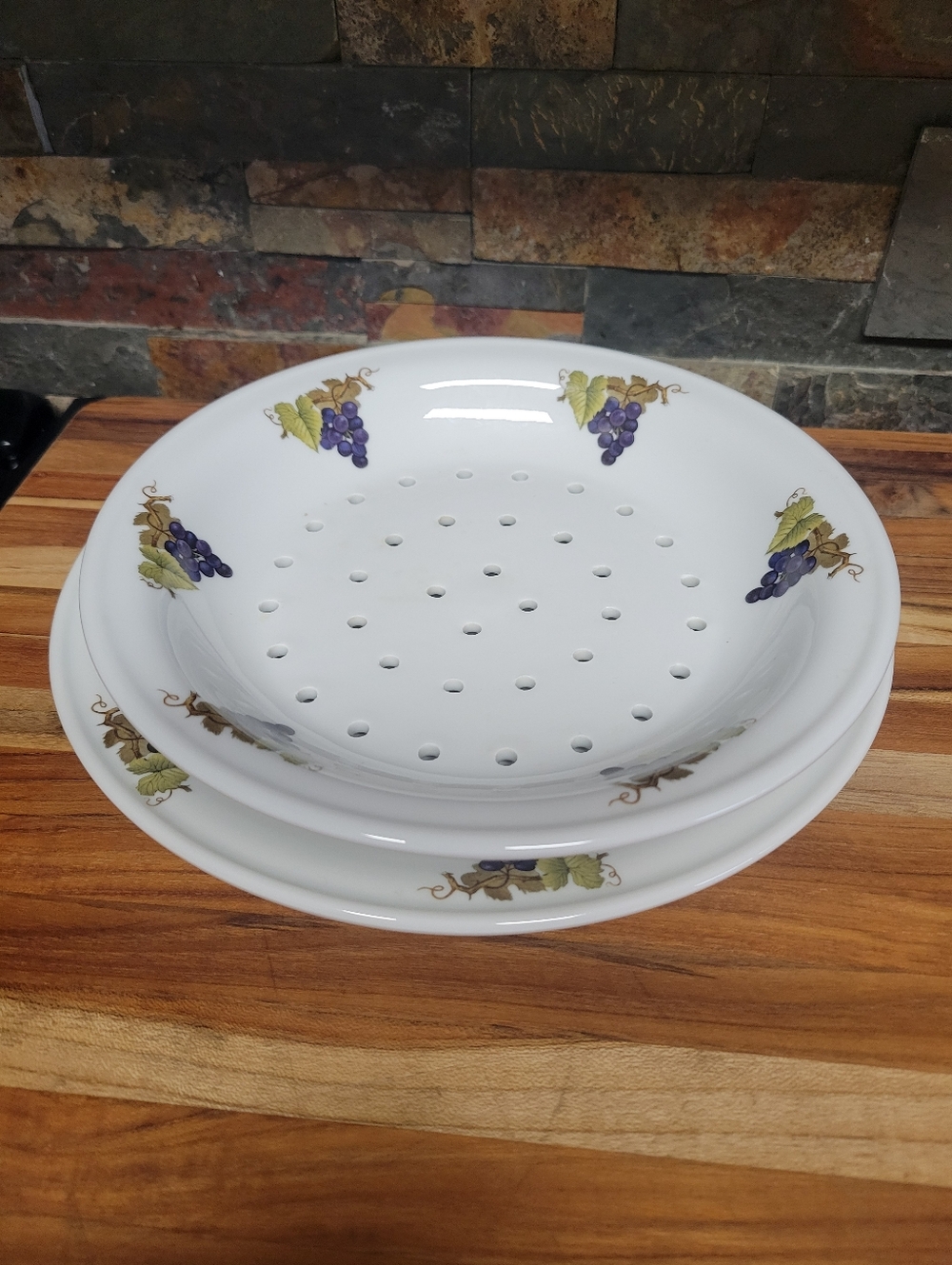 Vintage Apilco Grape Fruit Strainer Bowl with plate Made in‎ France